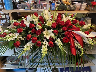 Red Casket Spray